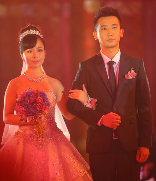 回顾王二妮23岁成名放弃百万年薪嫁农村婆婆态度让她不后悔