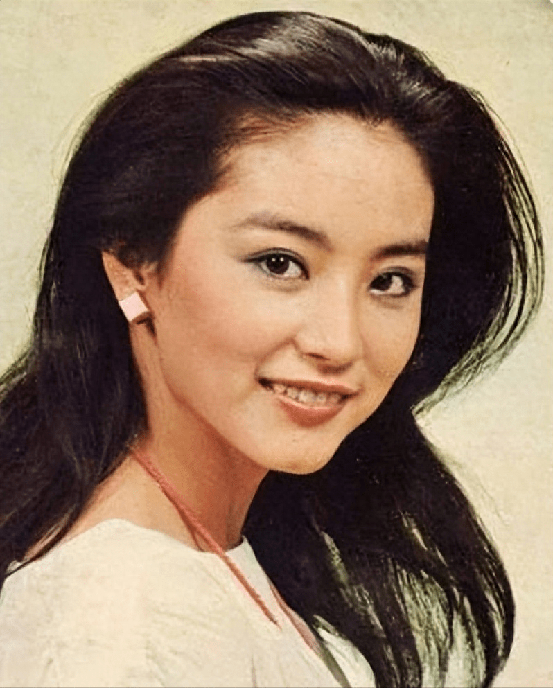 千万女影迷,所以足以见证,当时林青霞的演技有多精湛,在她年轻的时候