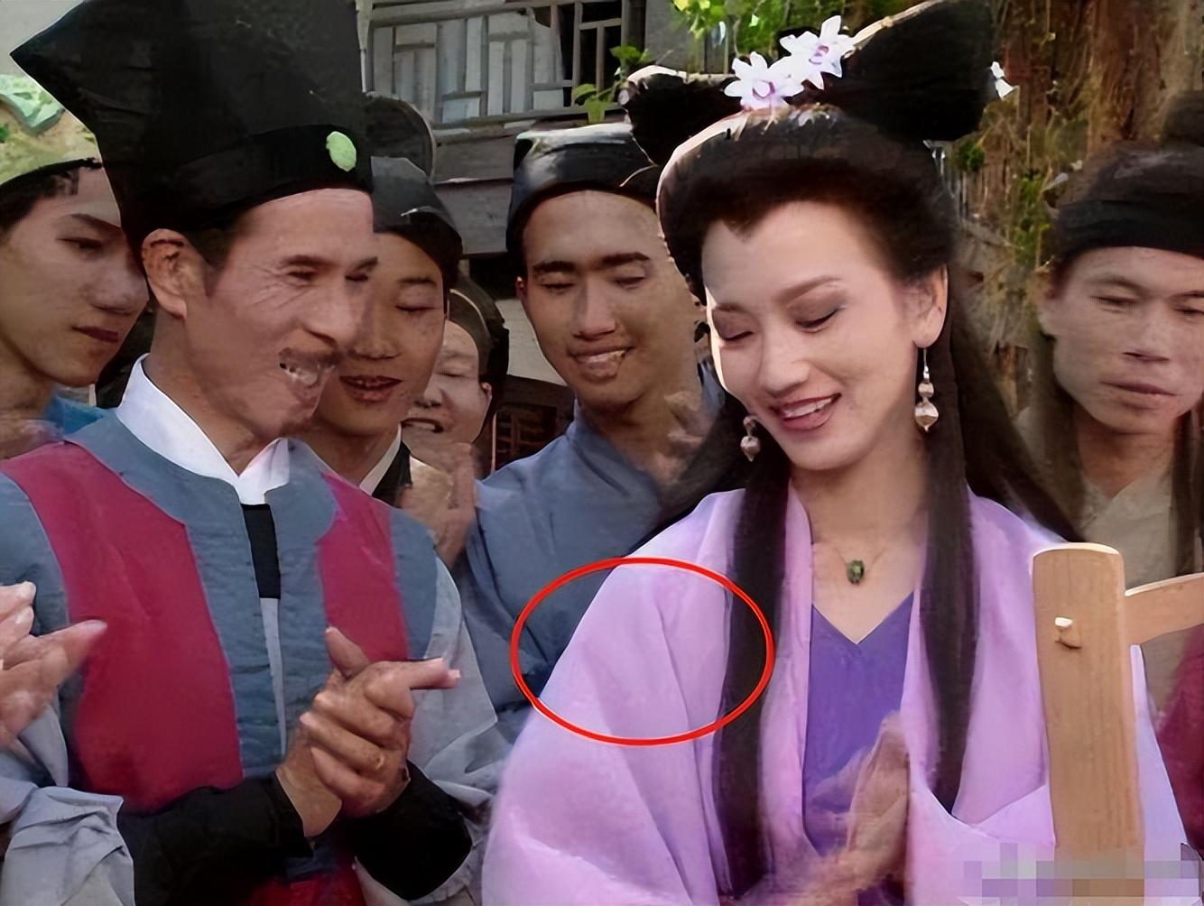 回顾新白娘子传奇中让人笑喷的穿帮镜头最后一张更是离谱