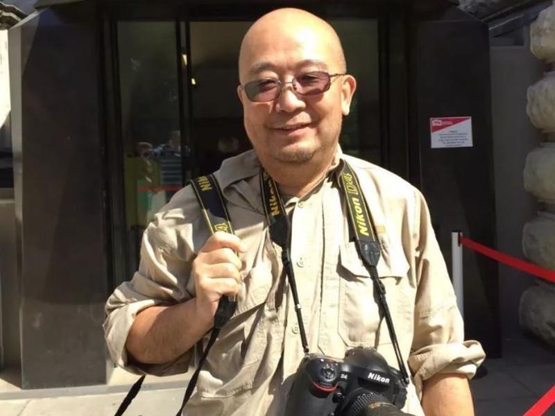 接到王青松的邀请,唐师曾立即驾车来到王青松的"桃花源".