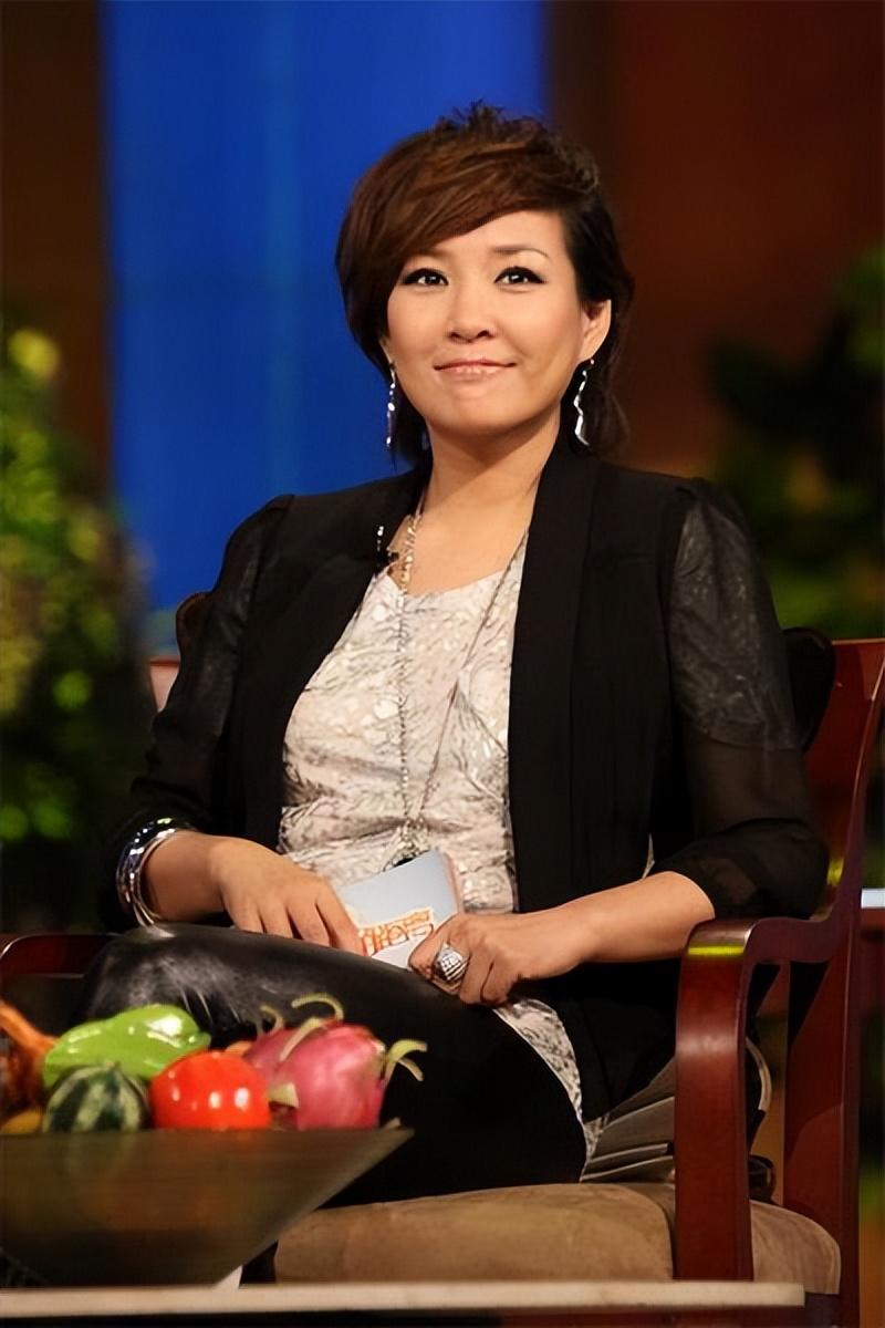 回顾主持人李静从央视裸辞自己当老板嫁给史可的前夫不后悔