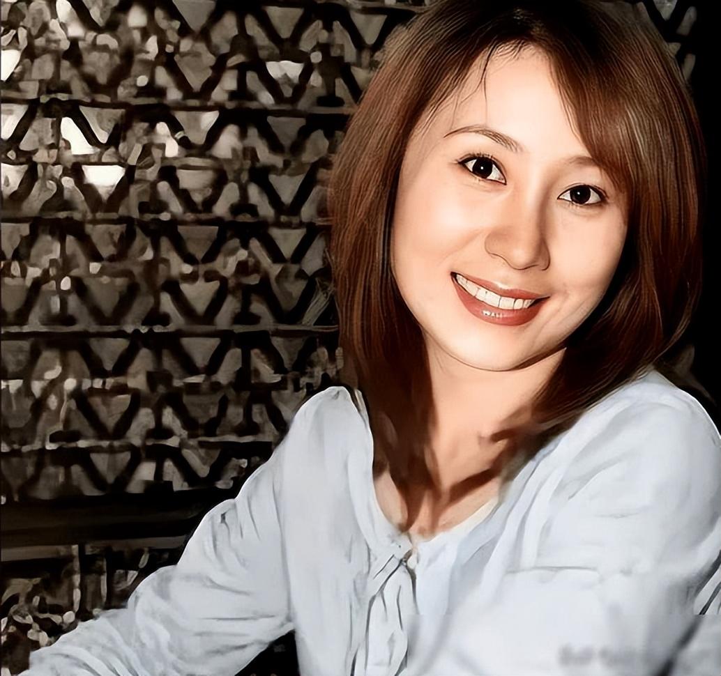 回顾演少林寺的丁岚两婚两离人生如戏如今60岁容颜可改变