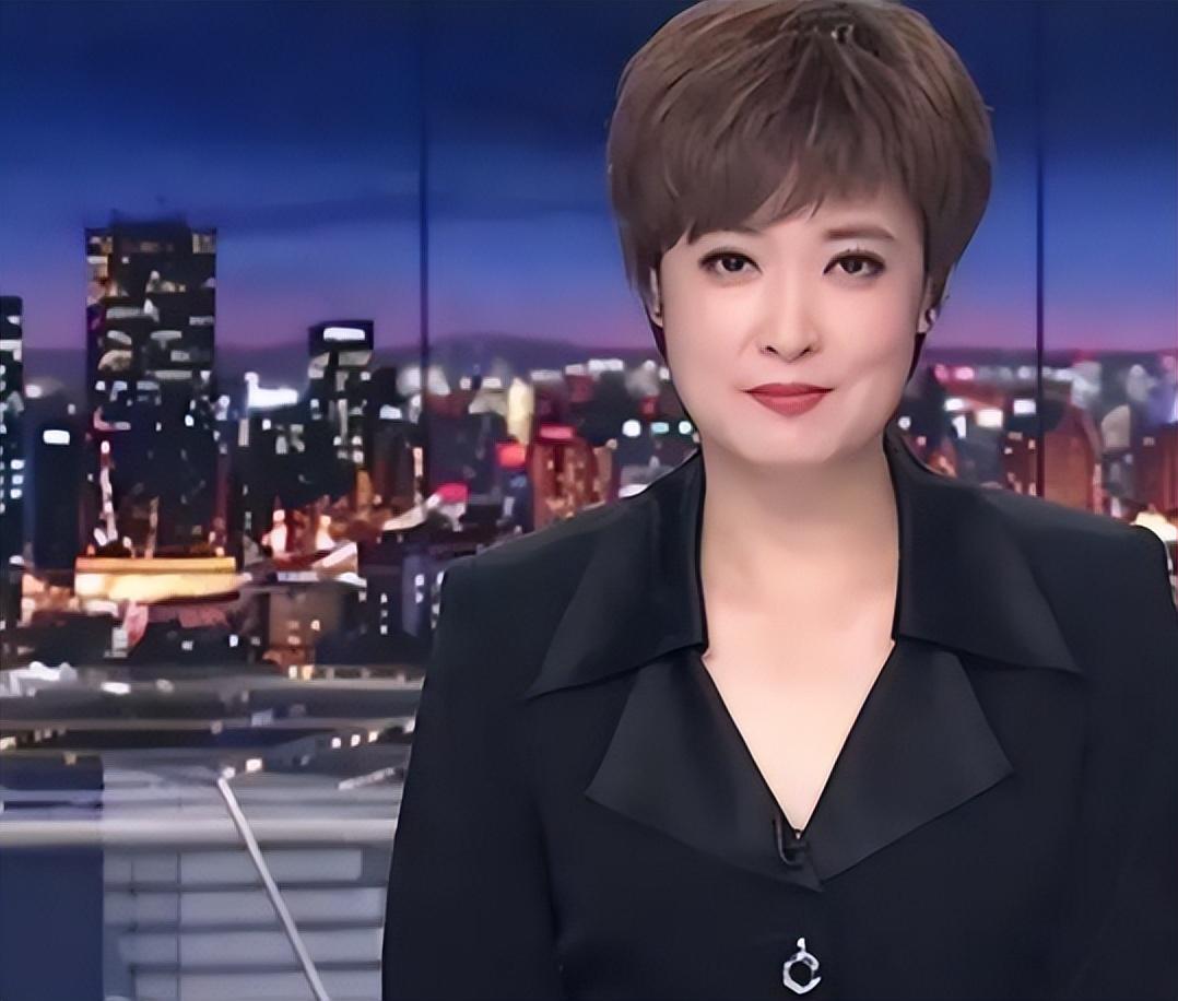 回顾主持人桑晨爷爷是知名导演桑夫21岁进央视工作30年零失误