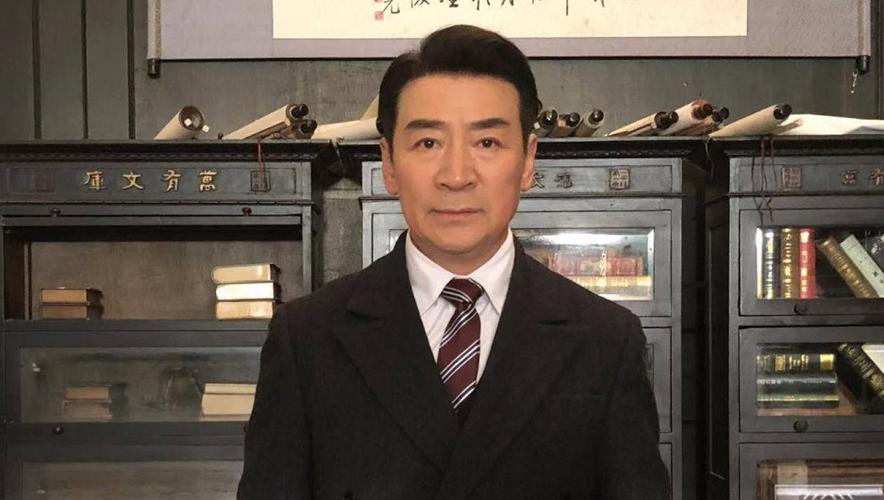 回顾69岁寇振海现状白发老态儿子上高中妻子风韵犹存