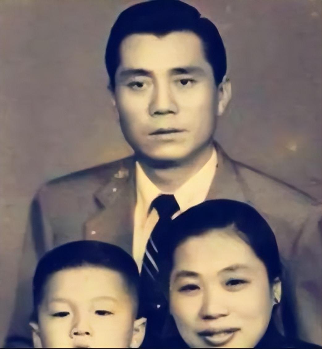 1994年安徽农村两兄弟突然得知父亲是特工弟弟是巨星成龙