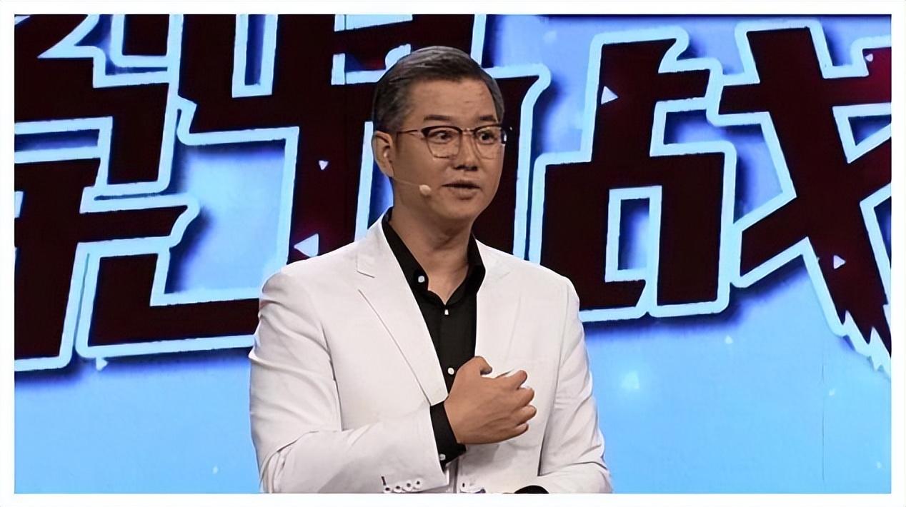 回顾情感主持人赵川两婚两离三婚娶小16岁娇妻他们过得好吗