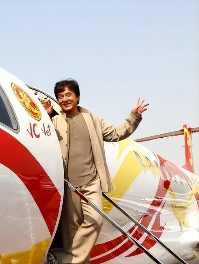 1994年安徽农村两兄弟突然得知父亲是特工弟弟是巨星成龙