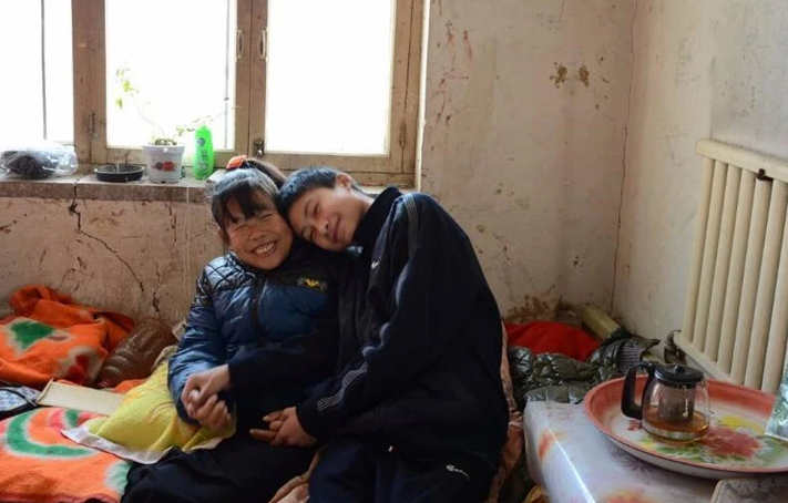 17年,河北沧州庞众望高考考744分,"寒门"出身,如今怎么样了