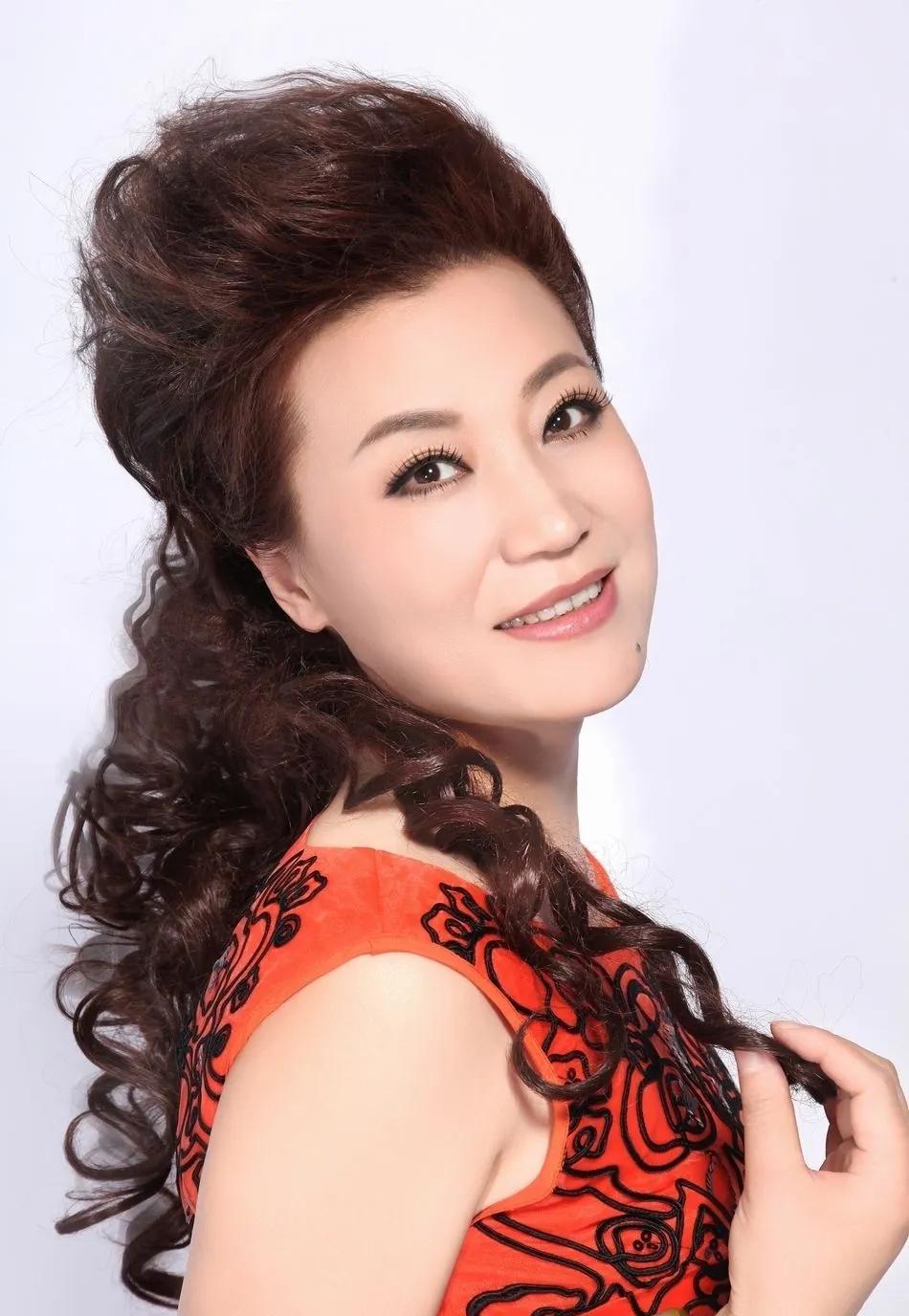 回顾小香玉:与王为念离婚后,再嫁富商,40岁高龄产子,她幸福吗
