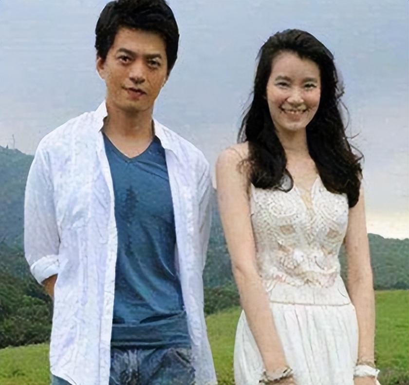 回顾李健32岁父亲离世妻子在最艰难时嫁给他成名后绝不辜负