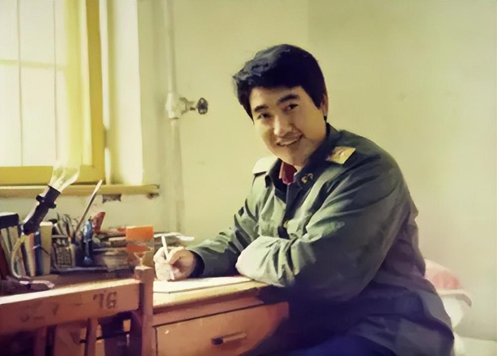 回顾中途辍学一度上不起大学的翟志刚应该好好感谢他的大姐