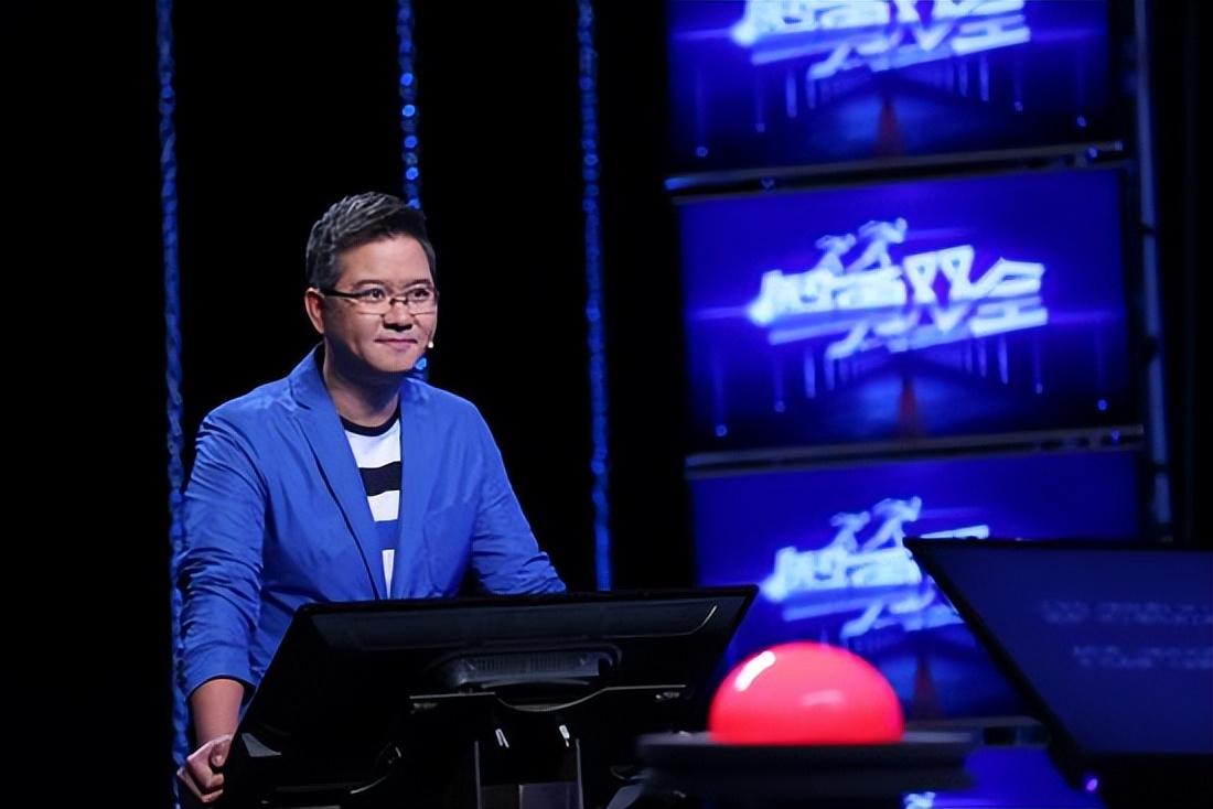 回顾情感主持人赵川两婚两离三婚娶小16岁娇妻他们过得好吗