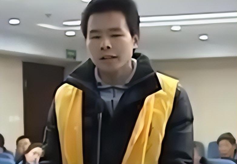 姜立春张金凤的父母现在想想觉得儿子的死可能也没有那么简单,既然