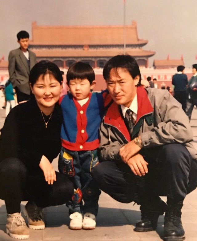 回顾吉祥三宝女儿结婚生子爸爸离世妈妈走不出丧夫之痛
