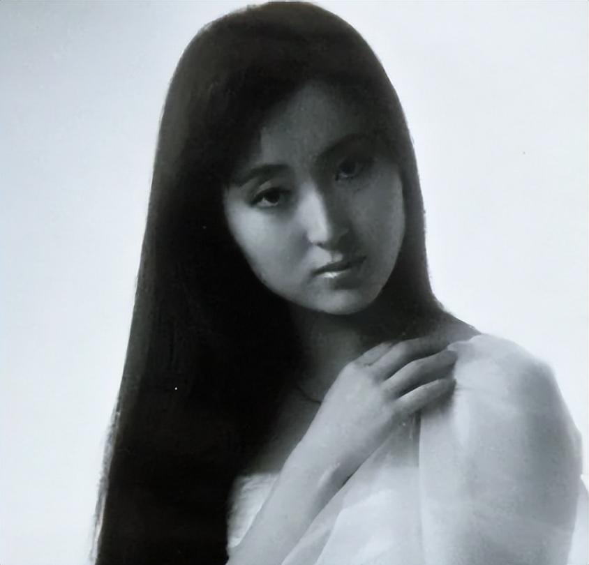 回顾陈晓旭演比不过董智芝貌比不过张静林成就经典红楼梦