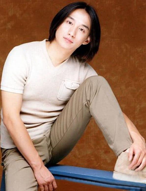 回顾孙莉18岁跟了老师黄磊婚后在家生儿育女容忍老公有绯闻