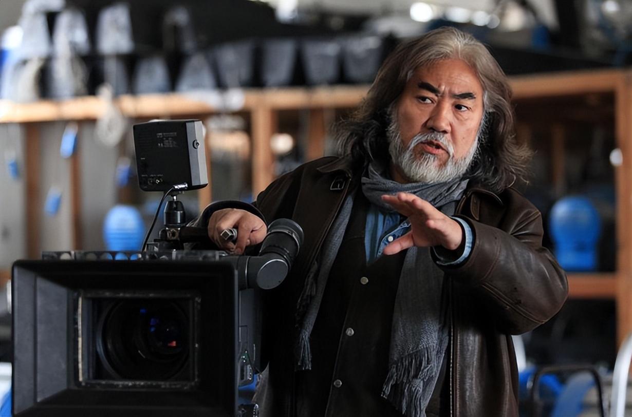 于是,在1992年,张纪中和张绍林在得知央视要筹拍名著《三国演义》的