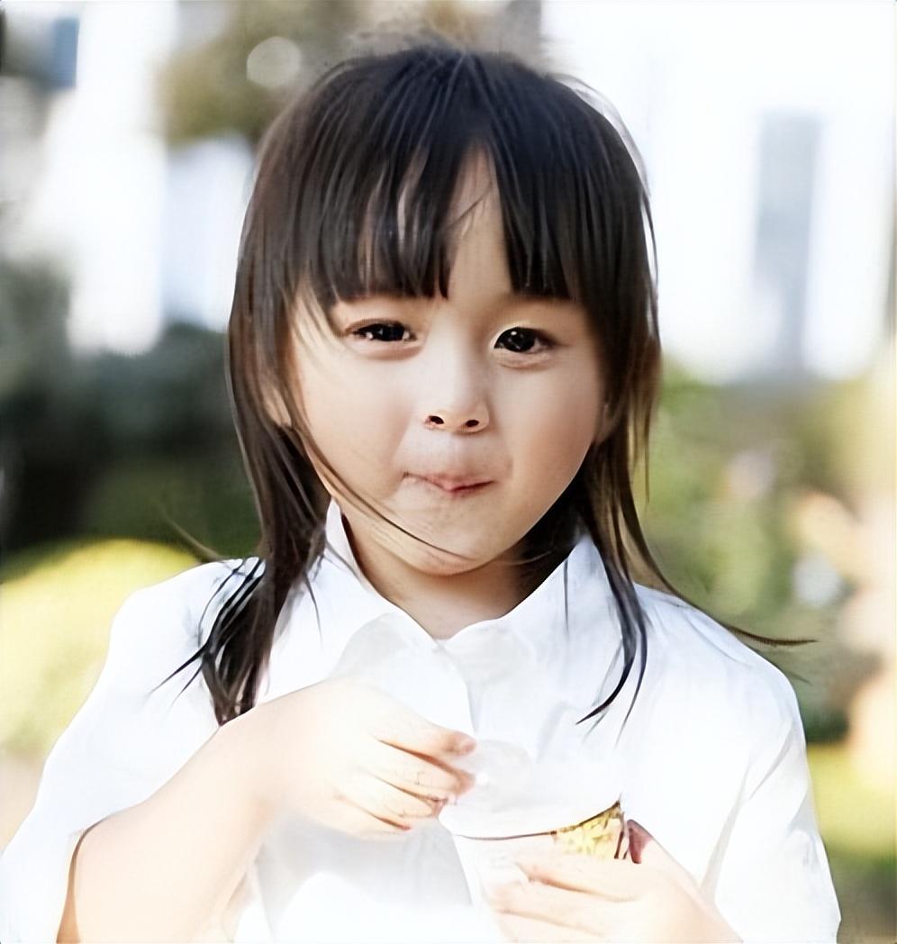 回顾刘楚恬2岁出道6岁爆红全国如今14岁的她怎么样了