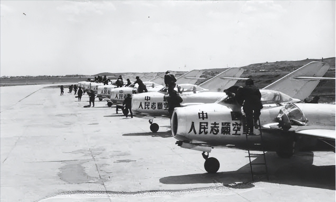 秘书提醒周总理刘亚楼病危是否去看望总理我不会再去看他了