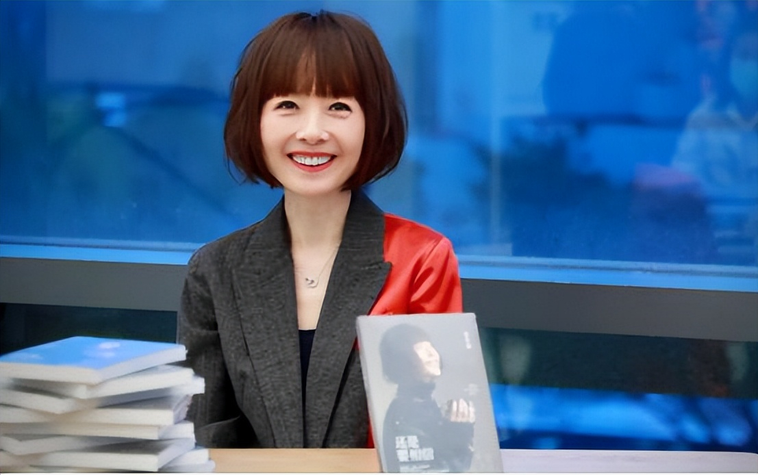 回顾央视一姐到查无此人的鲁豫终于落得今天这一下场