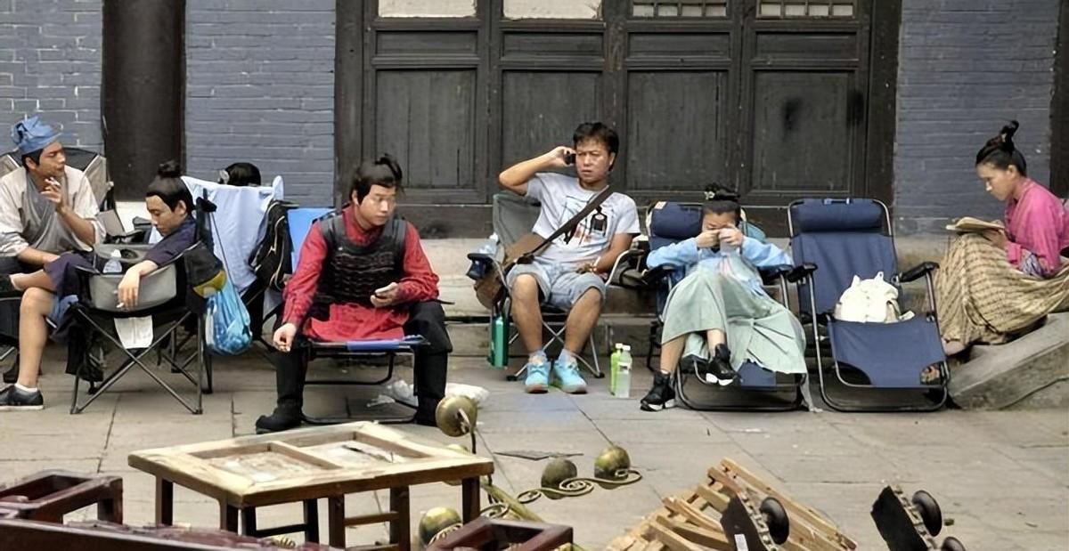 回顾20多万群演横店现状美女泛滥成灾光棍遍地他们有未来吗