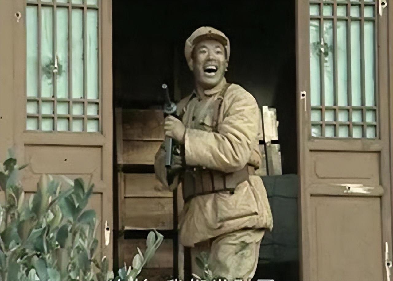 《亮剑》,而作出这个表情的人物就是剧中士兵"王有胜"