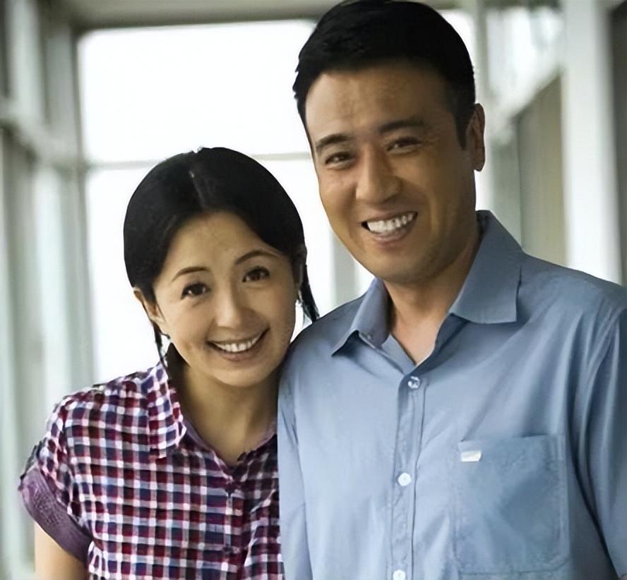 回顾著名演员于和伟40岁大器晚成绯闻不要紧糟糠之妻不能丢