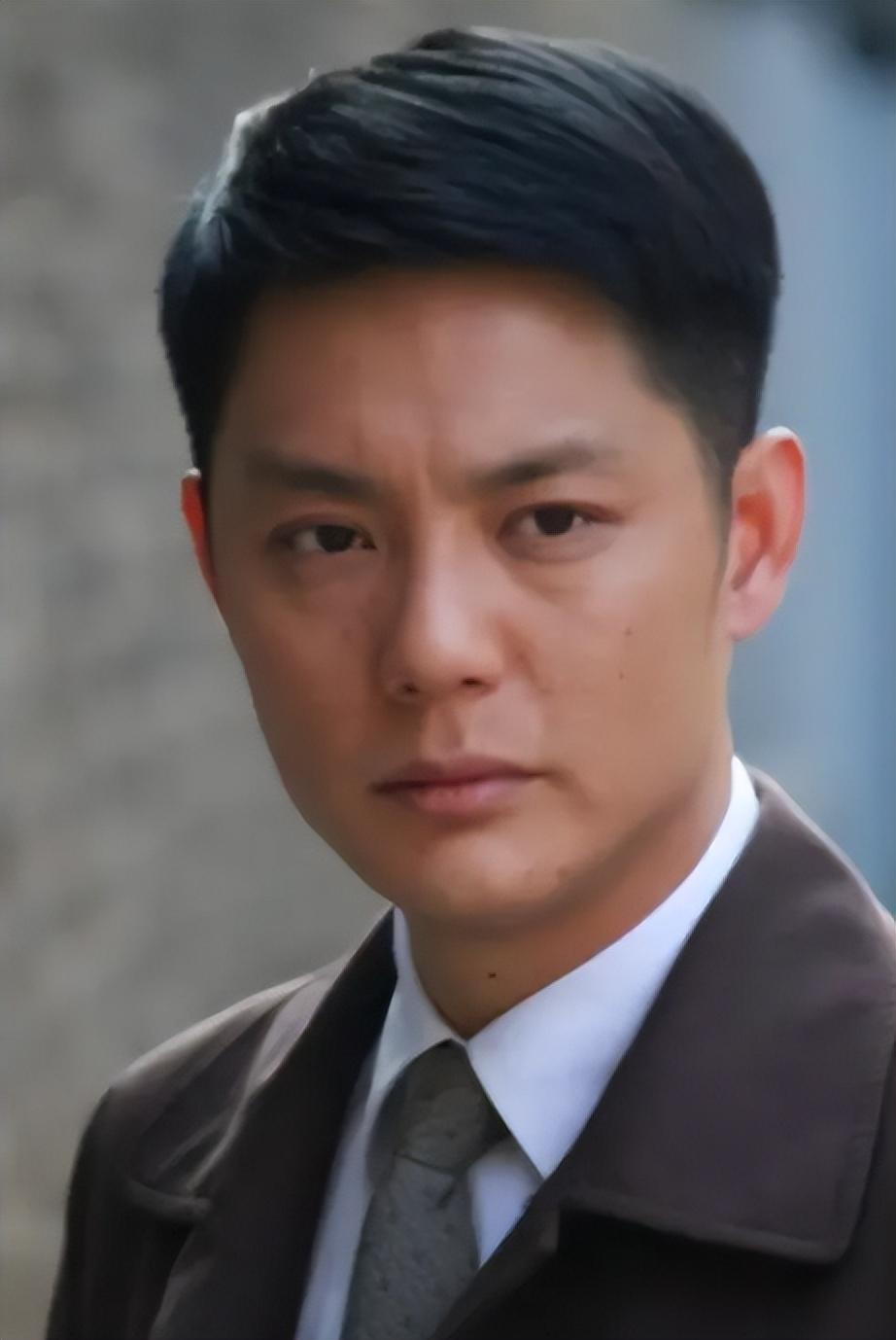 回顾程愫和傅程鹏结束21年婚姻前夫查无此人她逆袭成院长