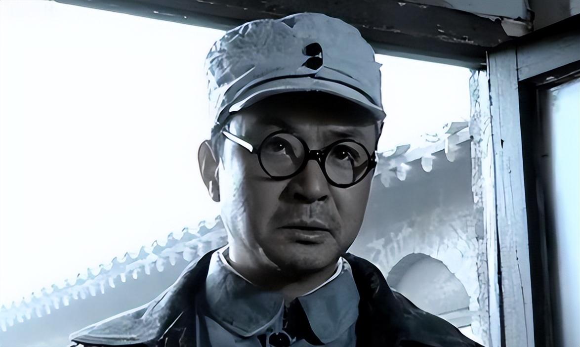 回顾因剧组经费有限亮剑临时喊来4个群演结果却成为了经典