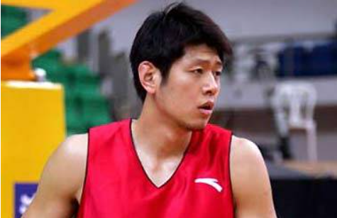 回顾男篮莫科再婚仍不忘前妻让丧女的岳父岳母晚年不流泪