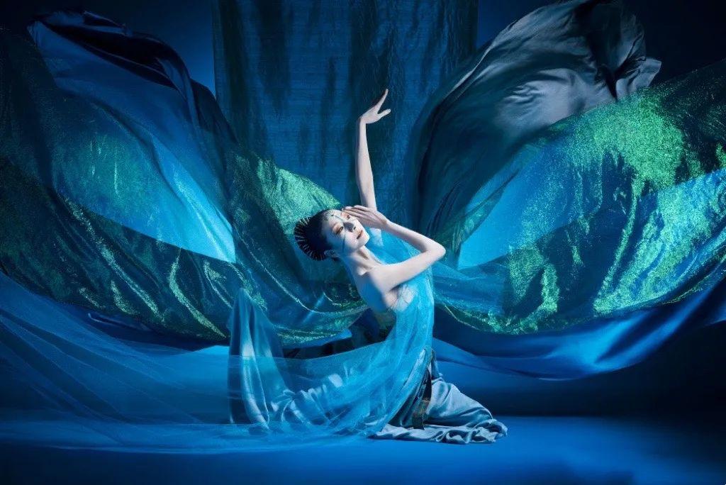 回顾她被称芭蕾女皇金星唯一佩服的舞蹈家46岁嫁医疗创投博士