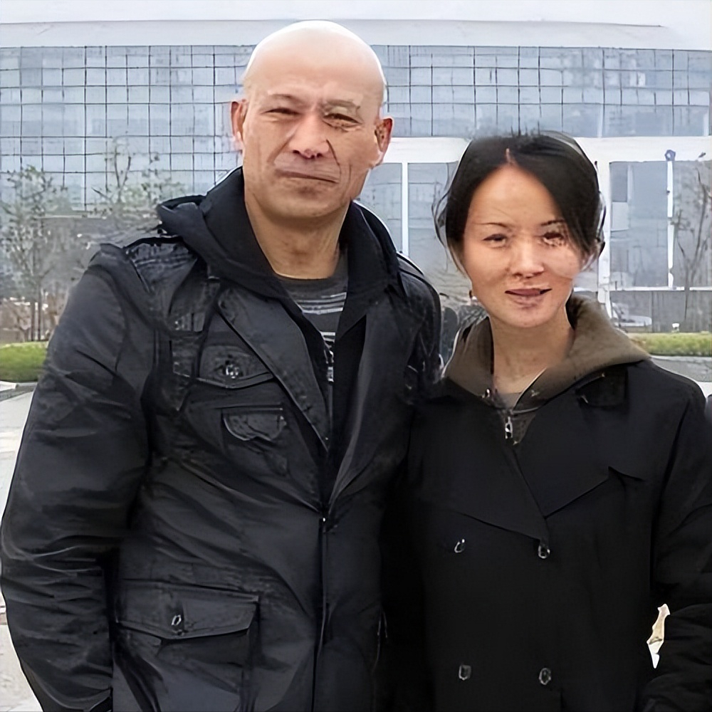 回顾著名演员谢兰父母都是聋哑人嫁大11岁丈夫39岁才当上妈