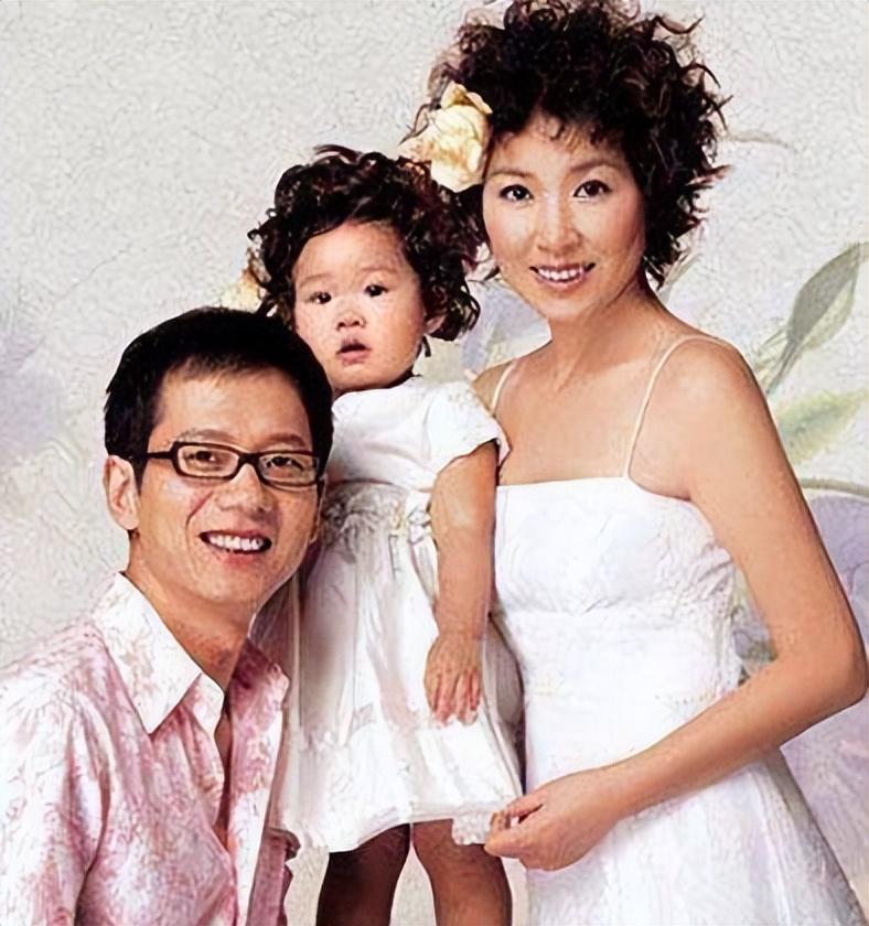 回顾主持人李静从央视裸辞自己当老板嫁给史可的前夫不后悔