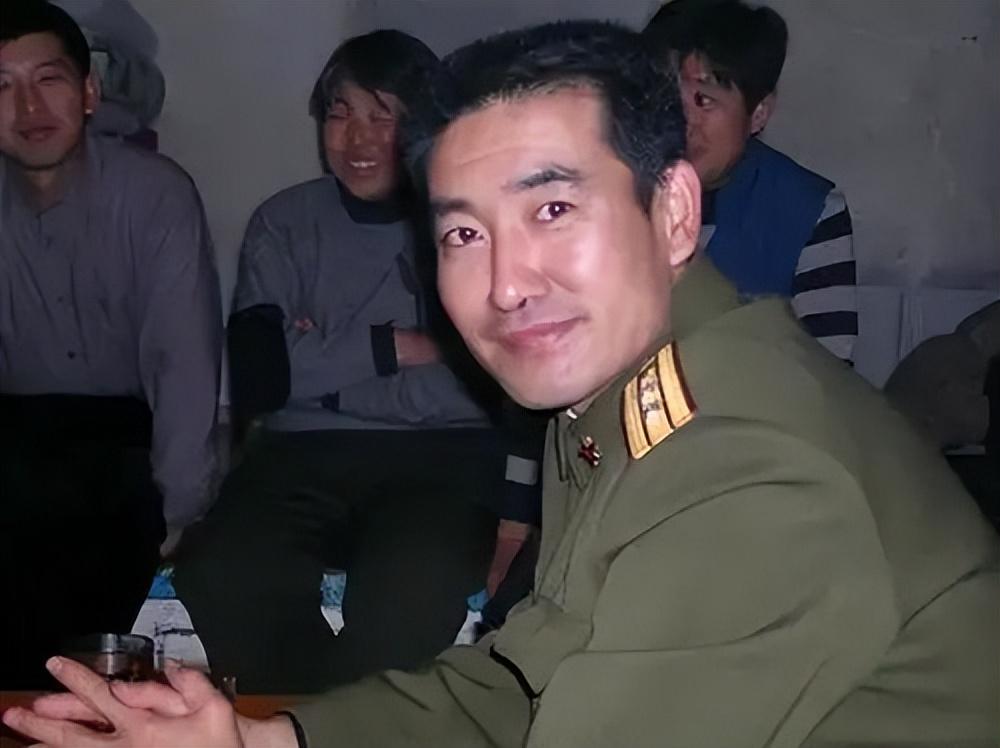 回顾中途辍学一度上不起大学的翟志刚应该好好感谢他的大姐