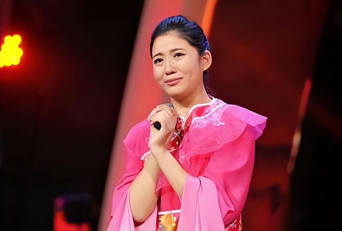 家境困难,女孩被收养
