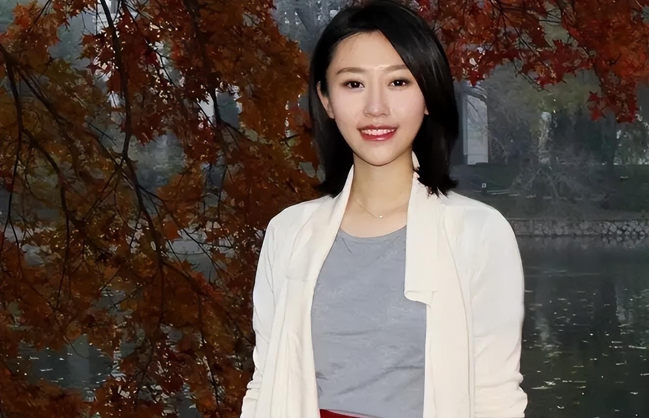 回顾新闻联播王音棋突然笑了评论区却沦陷再也不看你