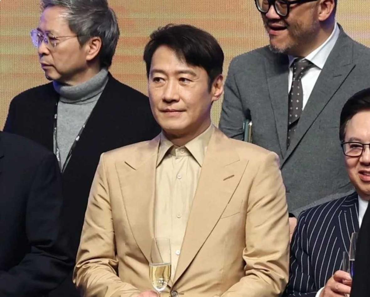 回顾:没想到,57岁黎明竟以这种方式,在2024年初实现"口碑暴增"