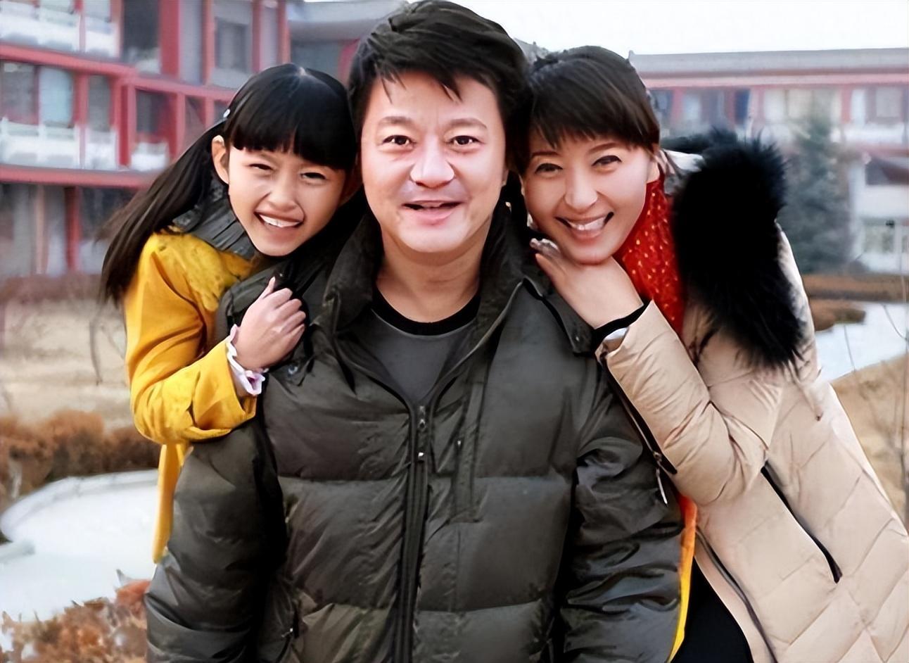 回顾一场直播暴露师级干部闫学晶真实财力农民根本不敢想