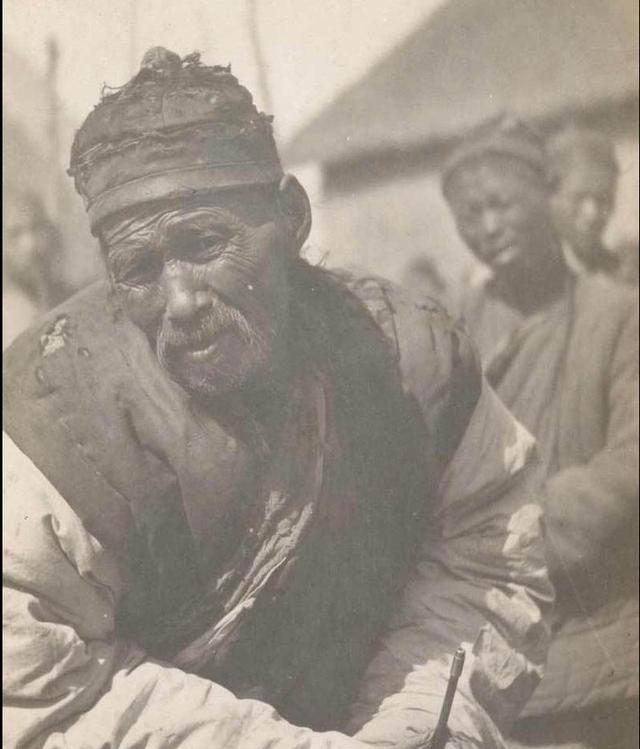 尤其是在自然条件不佳的年代里,人们往往面临着缺粮,饥饿和死亡的威胁