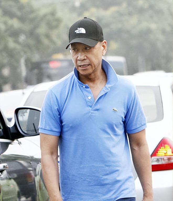 回顾戏骨王学圻:与结婚40年的妻子对簿公堂,11年后感觉愧对儿子