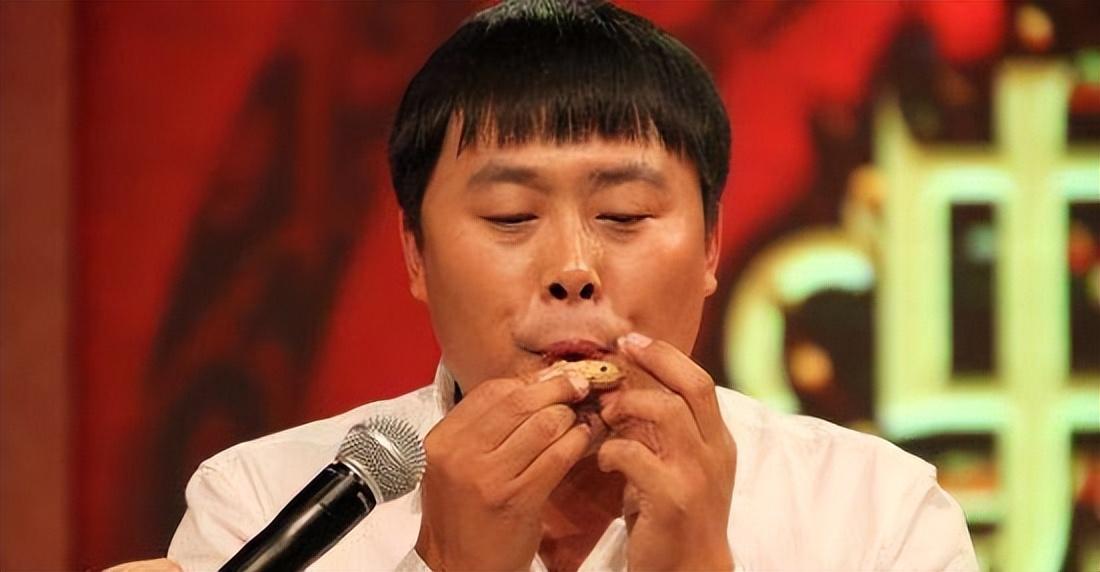 回顾那个走红后说绝不抛弃糟糠之妻的刘大成说到做到了吗