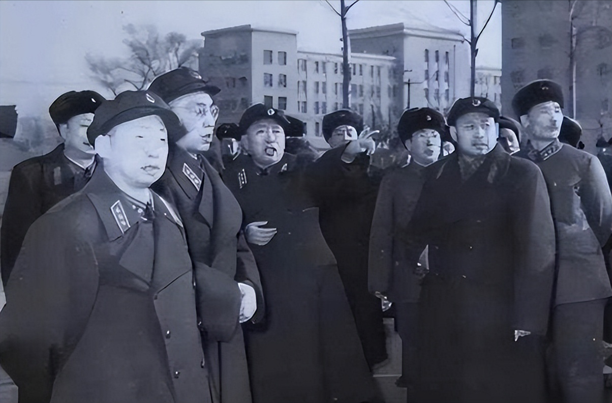 秘书提醒周总理刘亚楼病危是否去看望总理我不会再去看他了