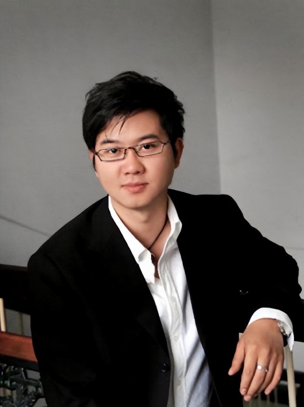 回顾情感主持人赵川两婚两离三婚娶小16岁娇妻他们过得好吗