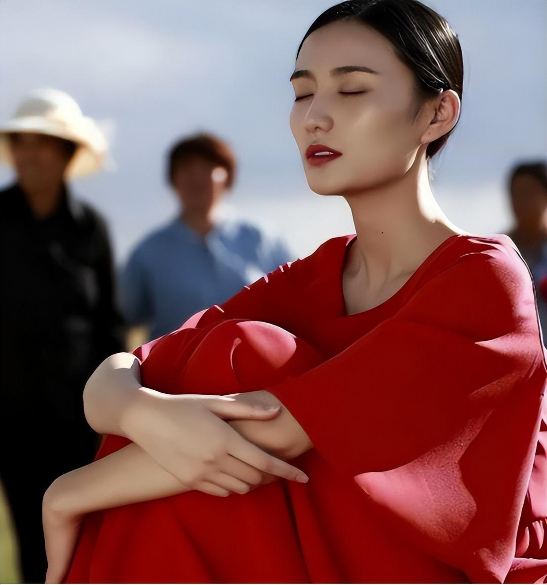 回顾10年后看李亚鹏现任妻子海哈金喜才懂她和王菲谁更精明