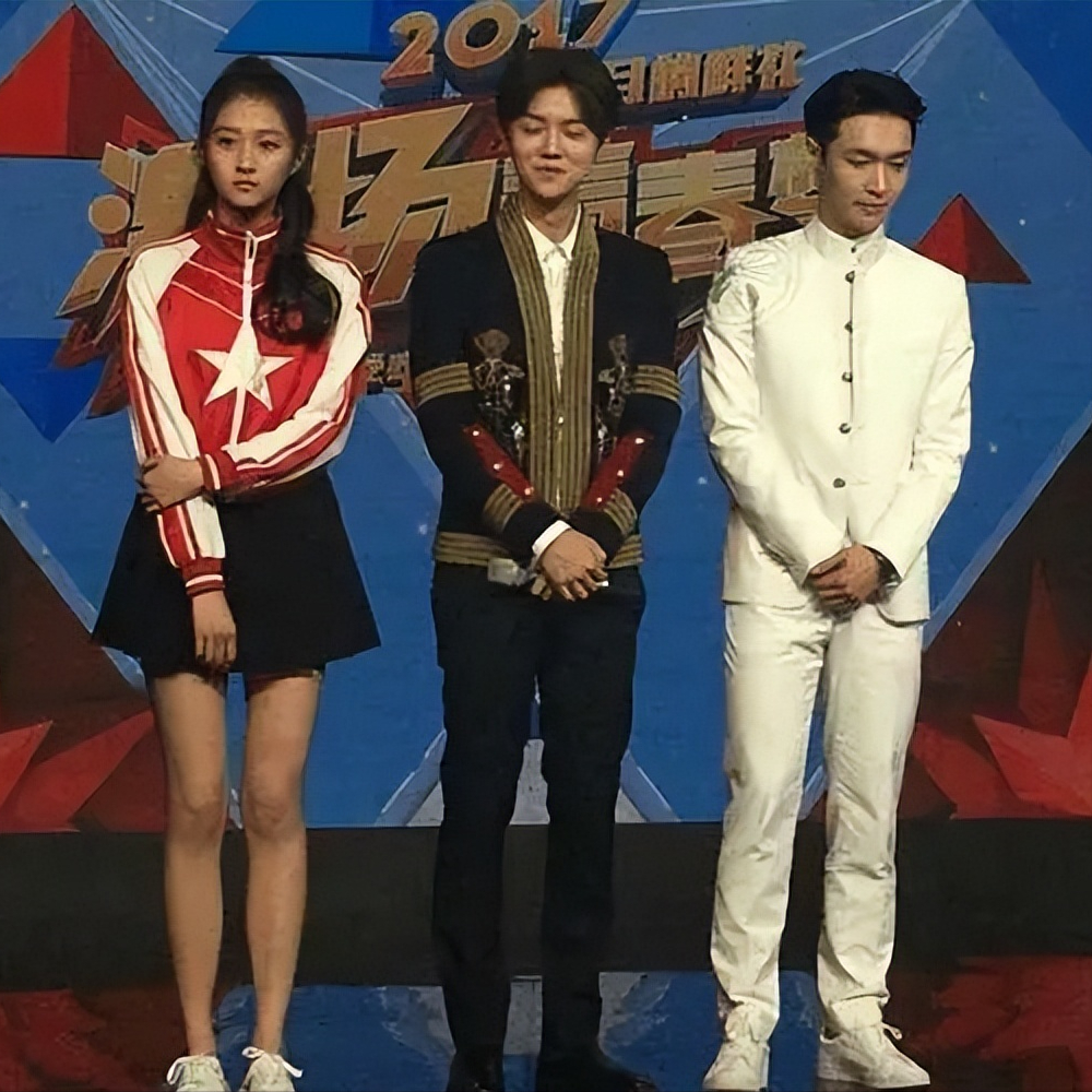 鹿晗——官方身高178cm