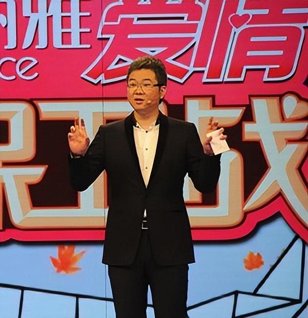 回顾情感主持人赵川两婚两离三婚娶小16岁娇妻他们过得好吗