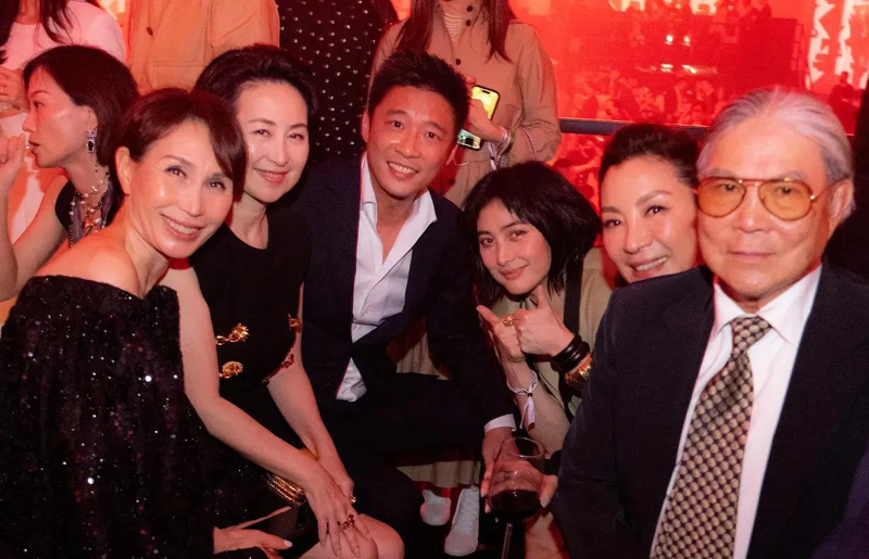 塑料太太团赌王长女发疯狠批郭晶晶何霍家族豪门宫斗半世纪