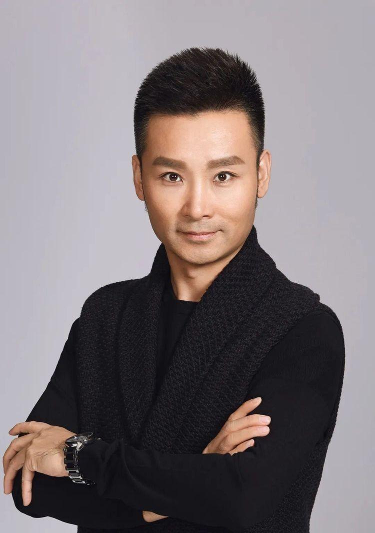 回顾刘和刚农村小子娶世界小姐父母与岳父母同屋檐安享晚年