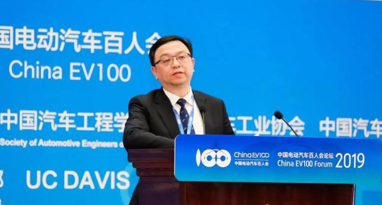 回顾王传福父母去世哥嫂吃糠咽菜供他上学今让哥哥当副总裁