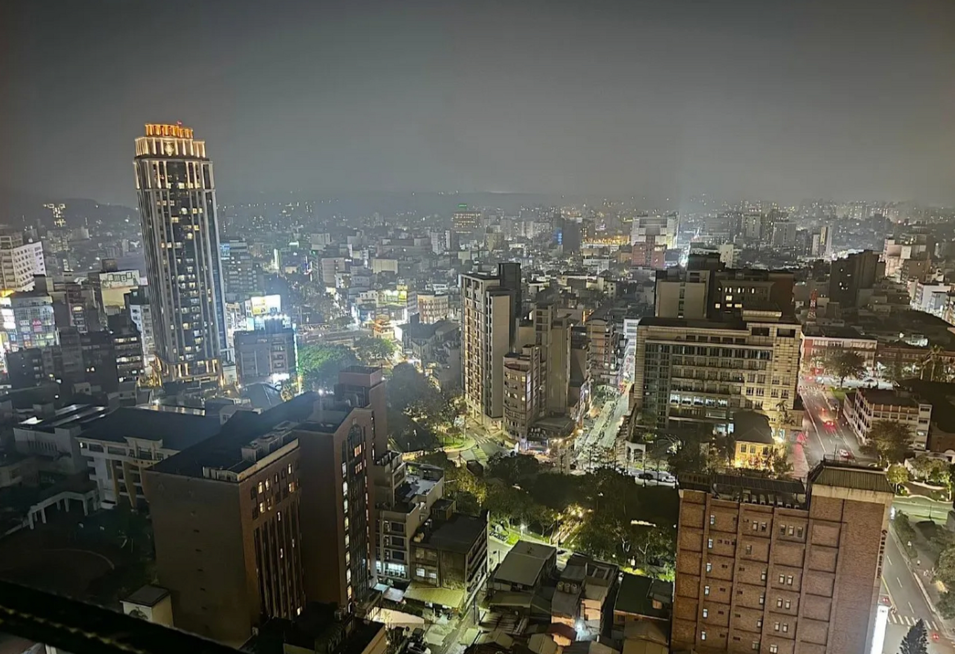 湾湾在外网上晒出家乡新竹市的夜景照,向全世界展示新竹的美丽.